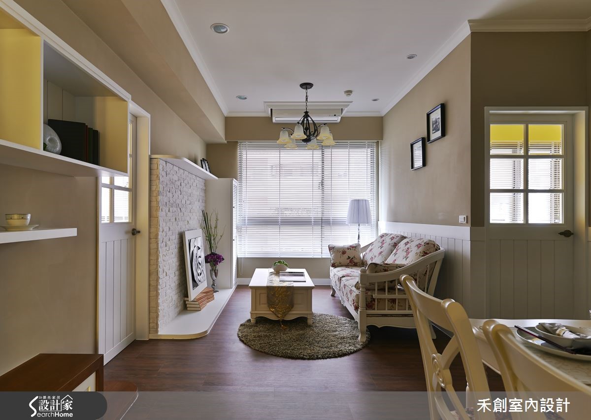 横直线条切分，奶茶色美式宅表情更细腻