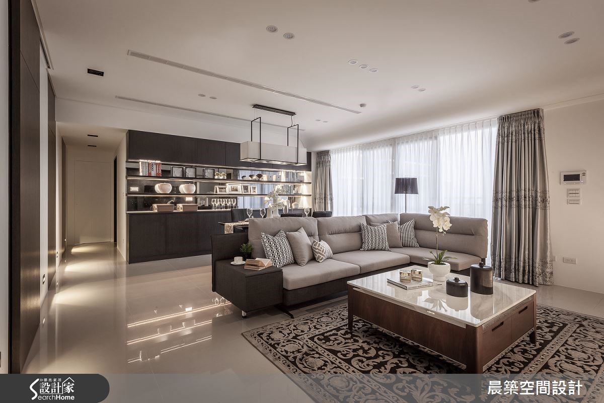 精致现代宅这样造，通透空间带有利落质感