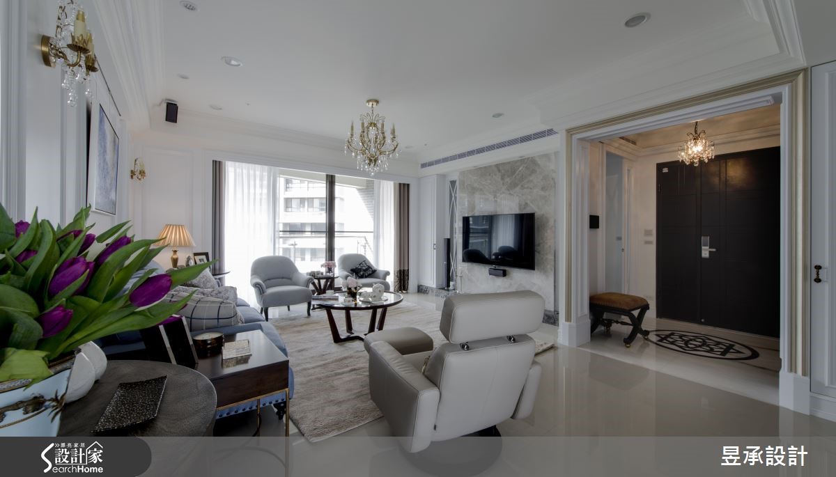 微调格局、扩容空间，展现美式大宅气派