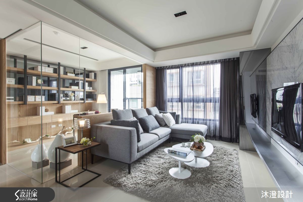 混搭相异材质，展现大器的时尚宅