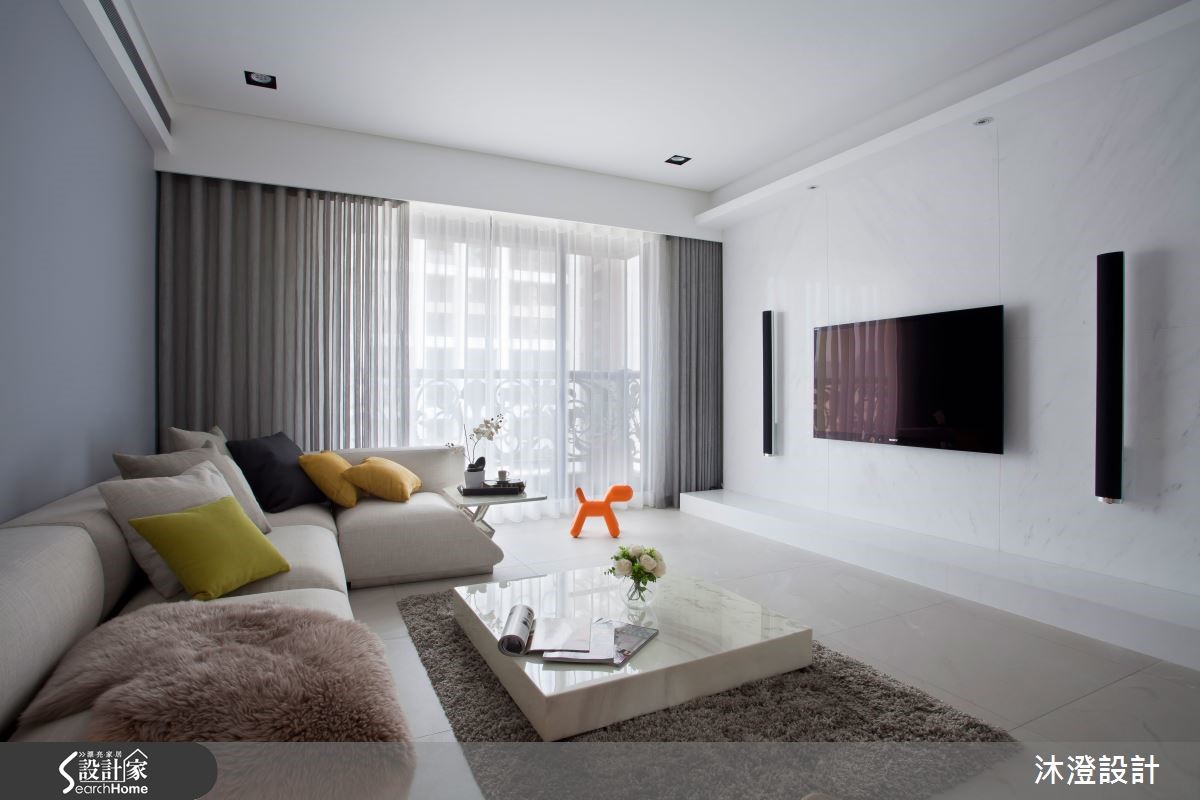 巧搭木质及大理石，居宅展露生活宁静之美