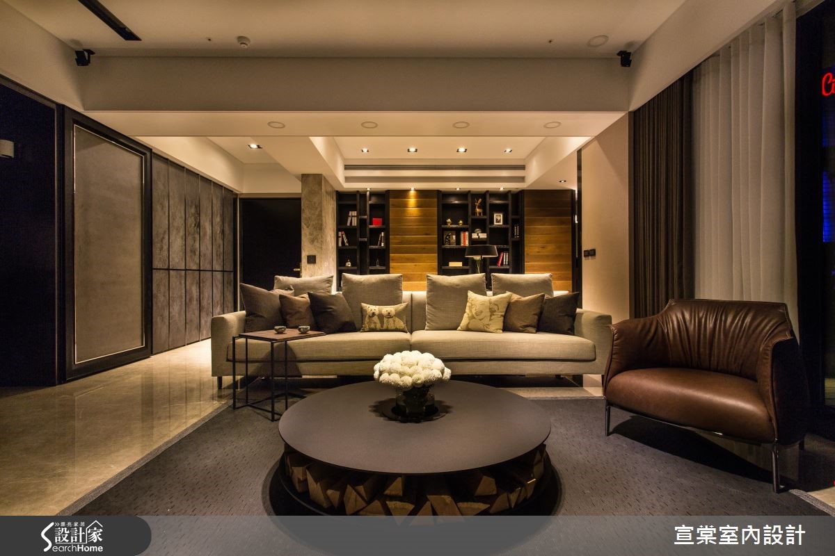 大器石材点缀亮面金属，展露大宅的轻奢范