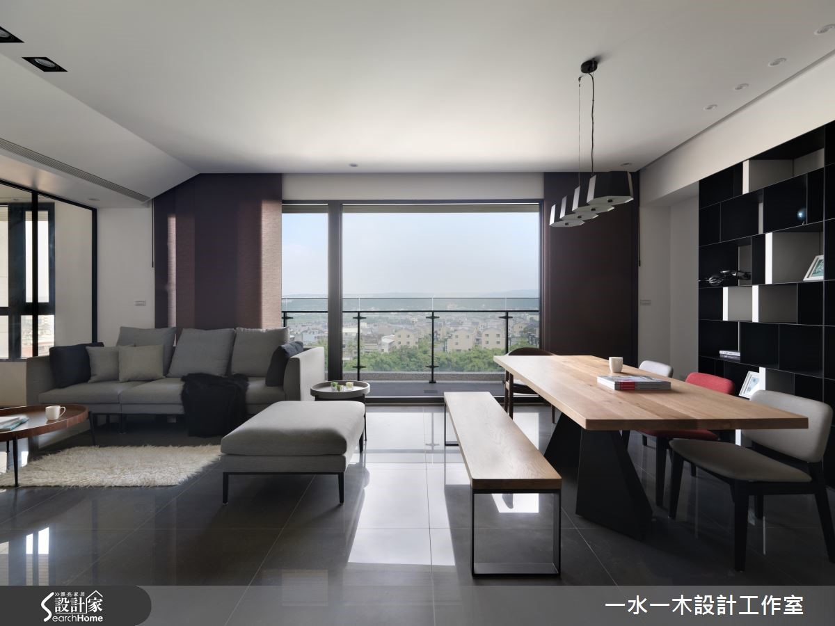 充沛采光搭配清浅色调，北欧宅展现透亮白