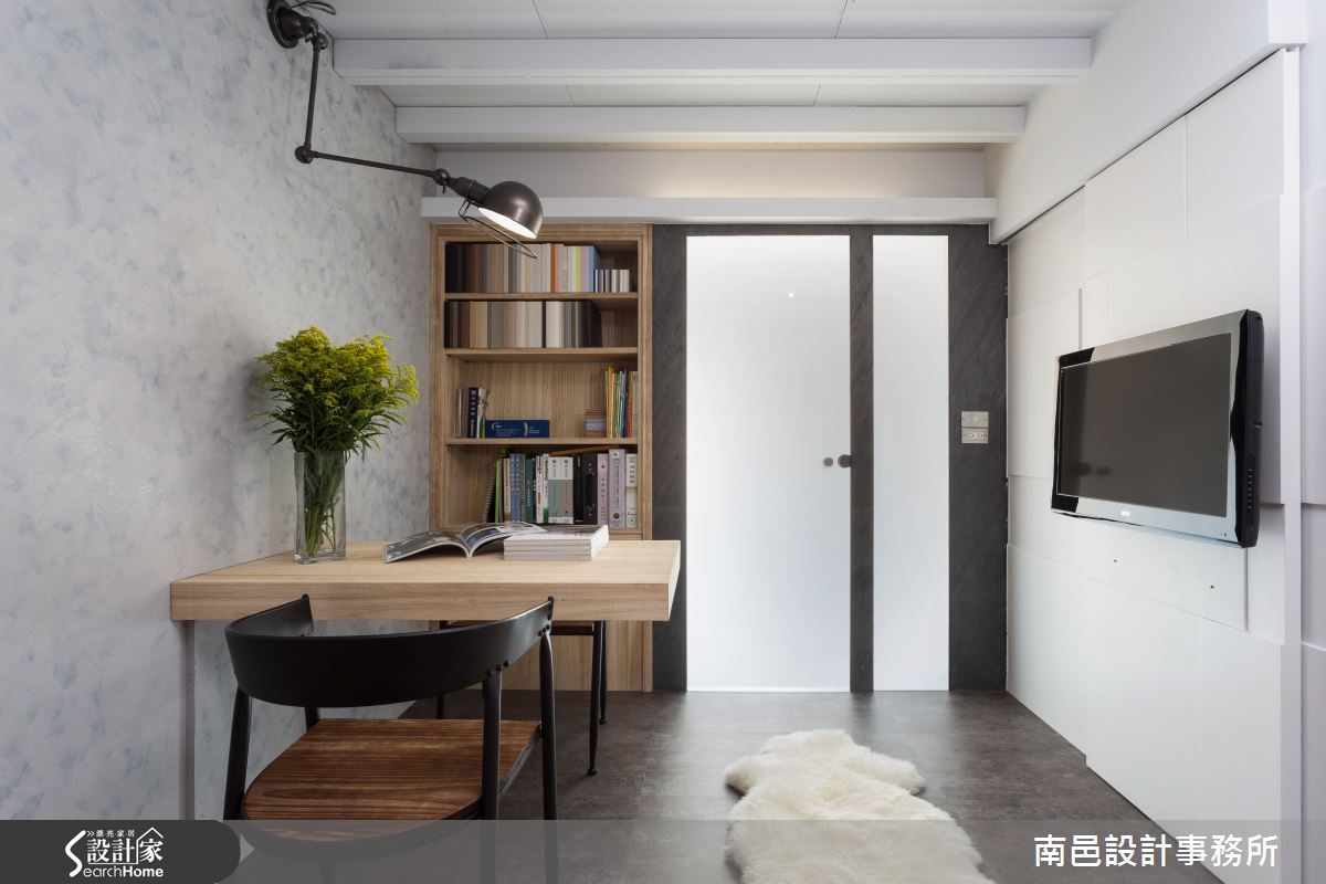 简化色调和线条，工作室也简约有型