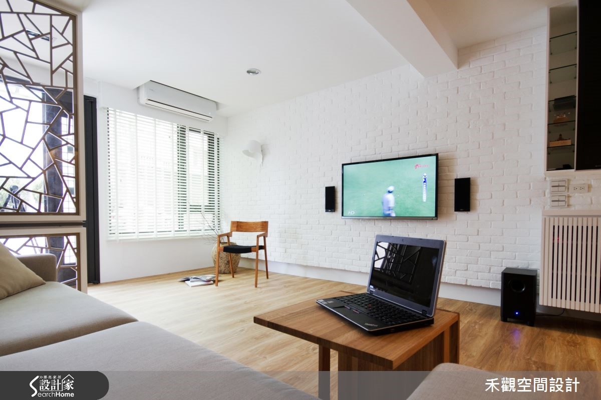 重整空间和用材，30年老屋翻身清新木质宅