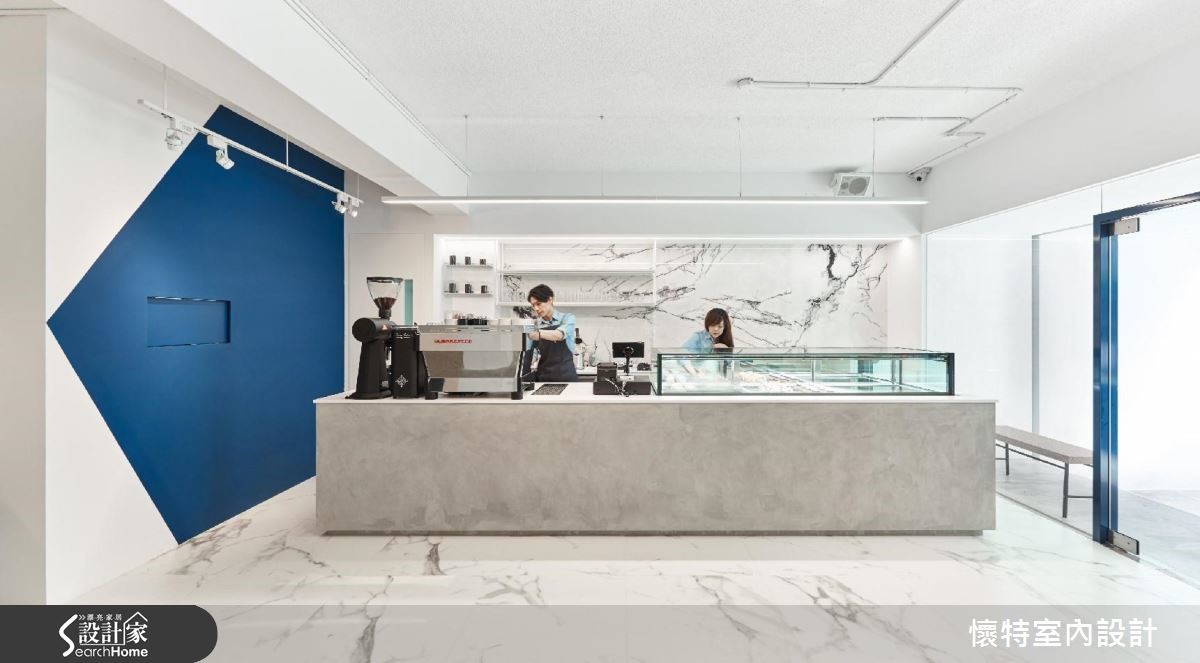 颠覆甜美，蓝、白、金勾勒法式甜点店