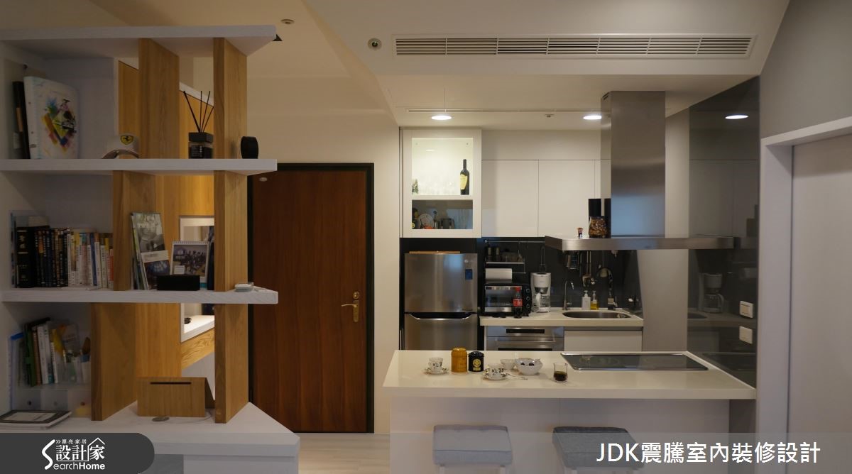 通透柜体巧妙区隔，26平小户型也开阔