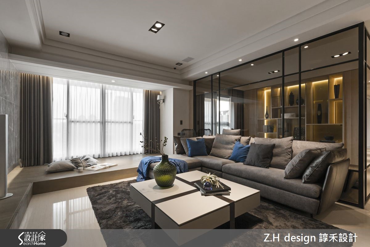 有延伸感的家，一家6口的235平水岸玻璃屋