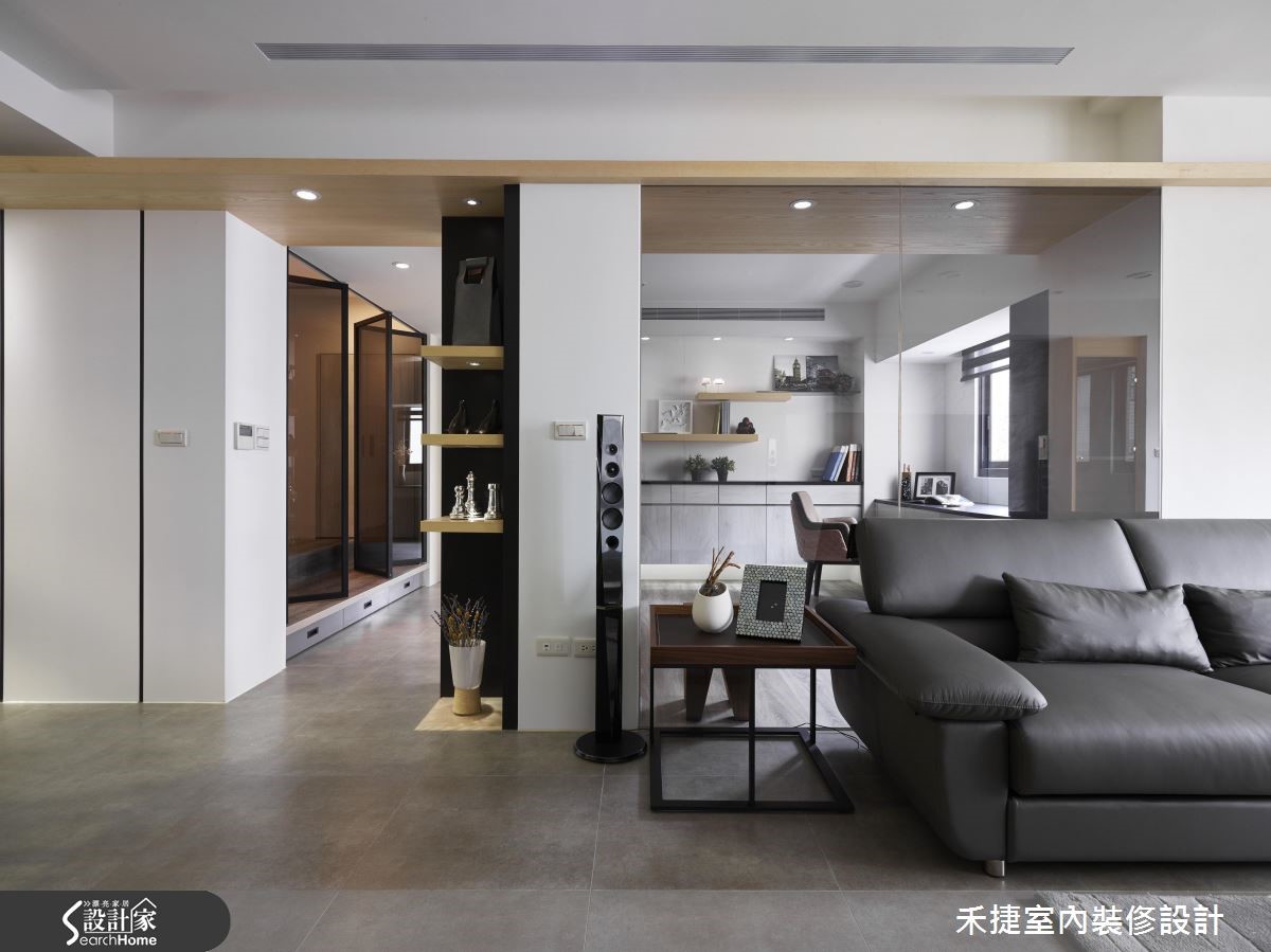 低矮办公室修梁藏柱，化身通透现代宅