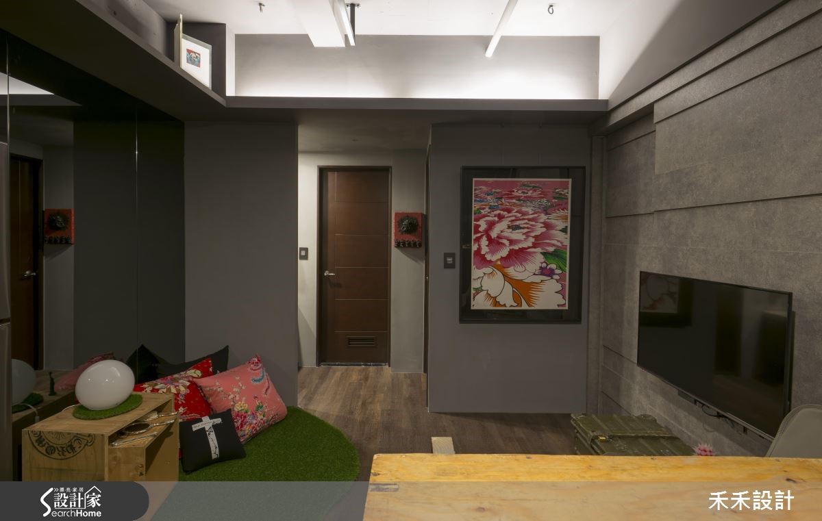 以画作及家饰妆点，66平工业宅不单调