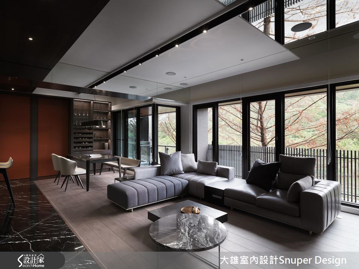 以落地窗与大空间，延揽自然舒适的森林宅