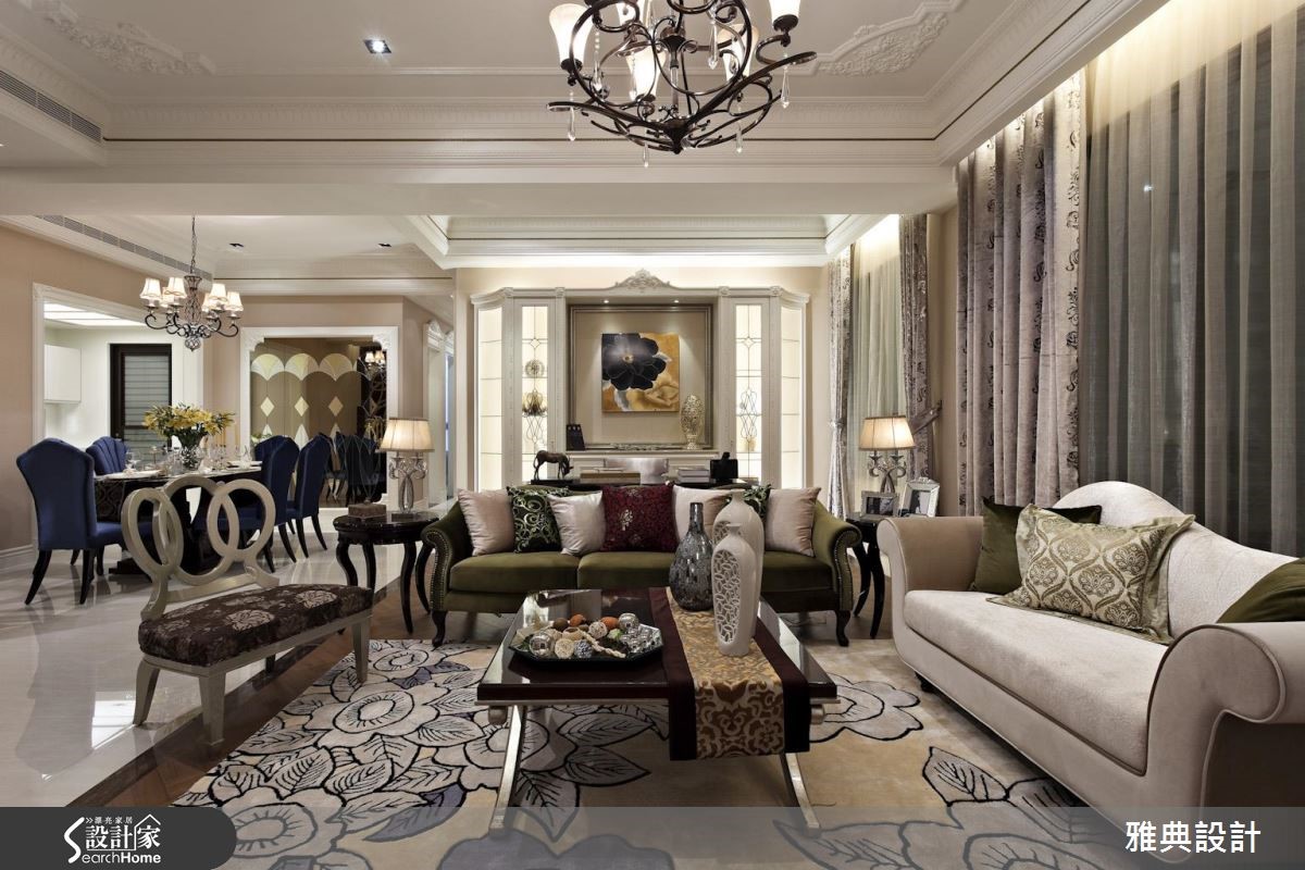 奢华金和雕花线板，实现新古典的雅致风采