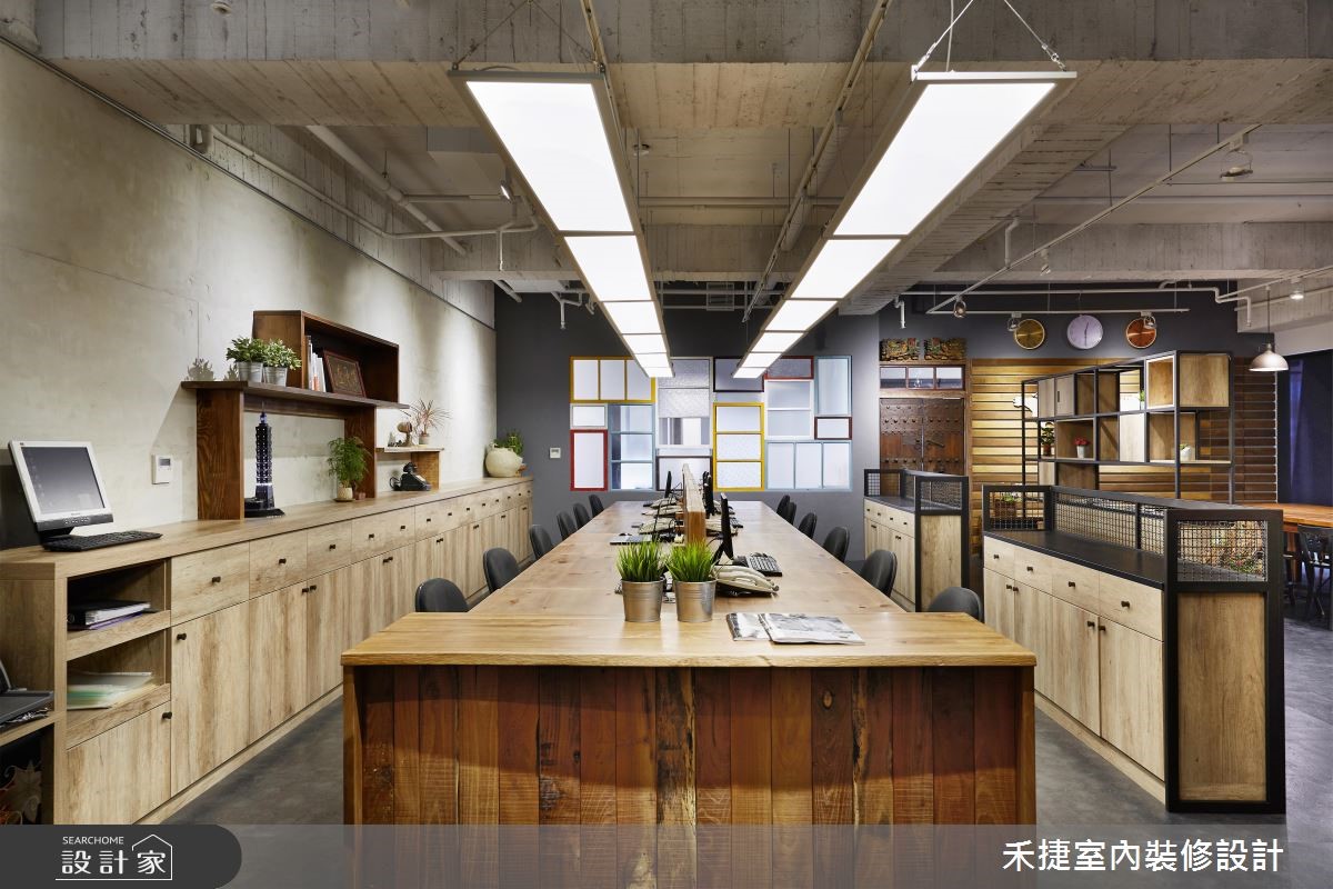 工业风写字楼，添入骨董老件更有魅力