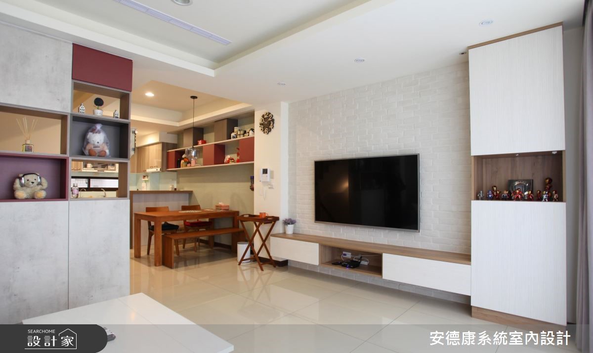 多彩柜体搭配镂空设计，收纳满满的机能宅