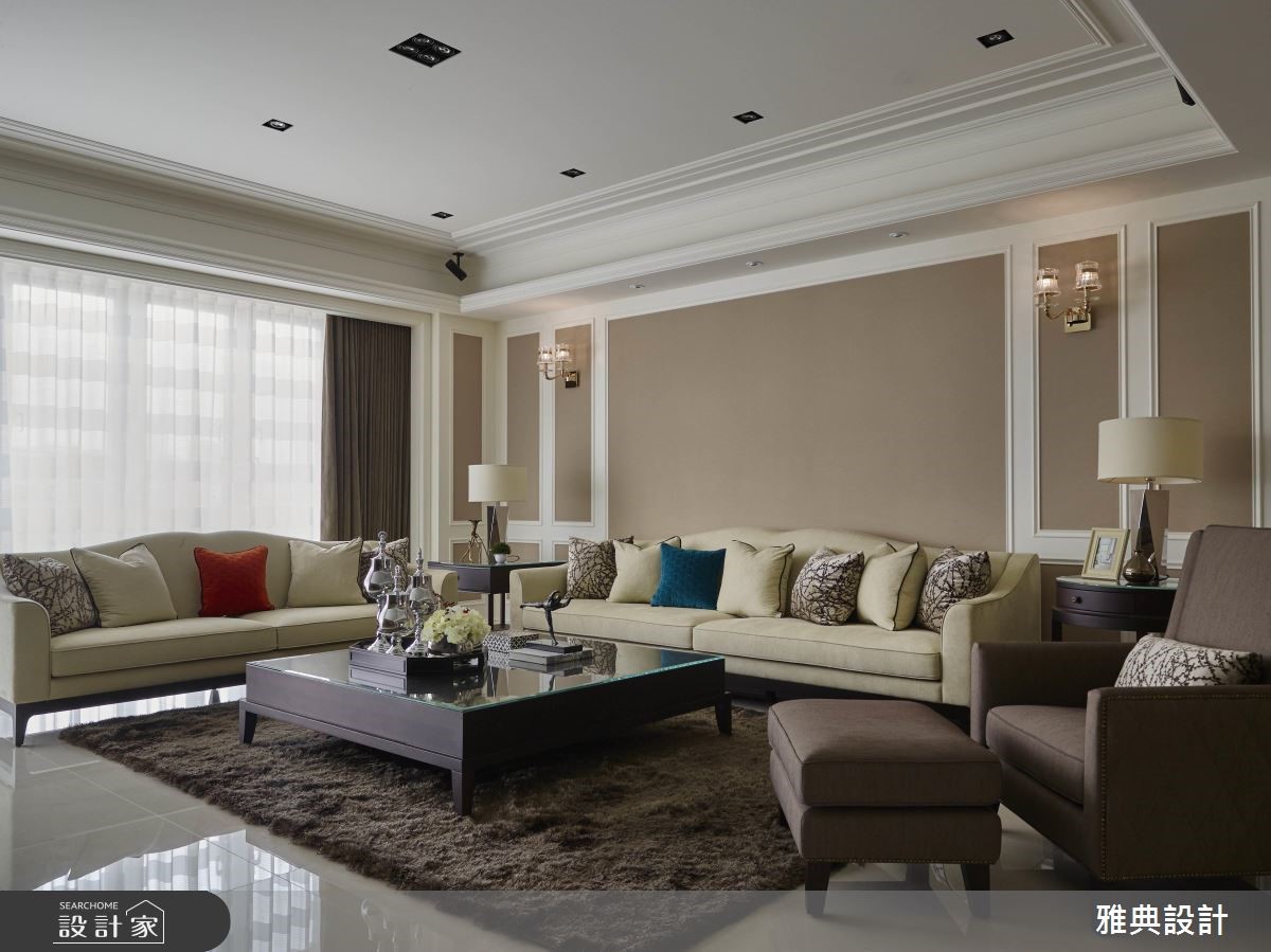 大理石和美式绷布铺陈，彰显大宅气势