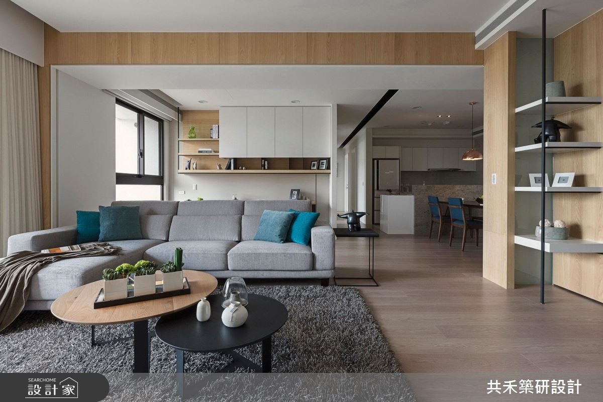 清淺木皮與白色烤漆相呼应，打造日系清爽宅