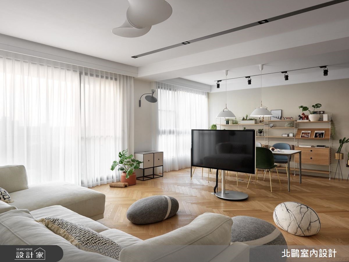 添入复古花砖及雾金材质，造轻奢北欧风