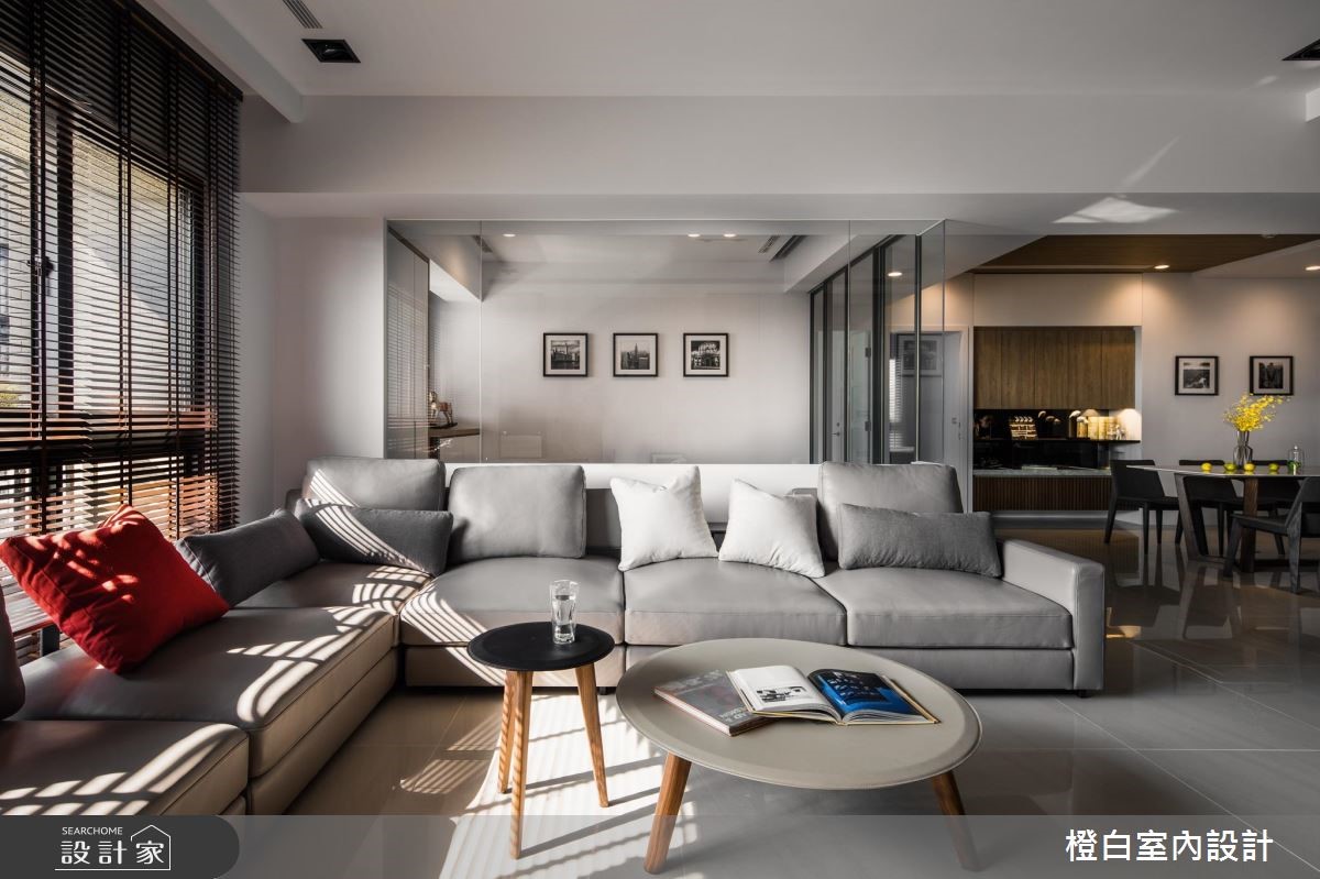 通透隔断打造宽敞视野，铺陈轻暖阳光宅