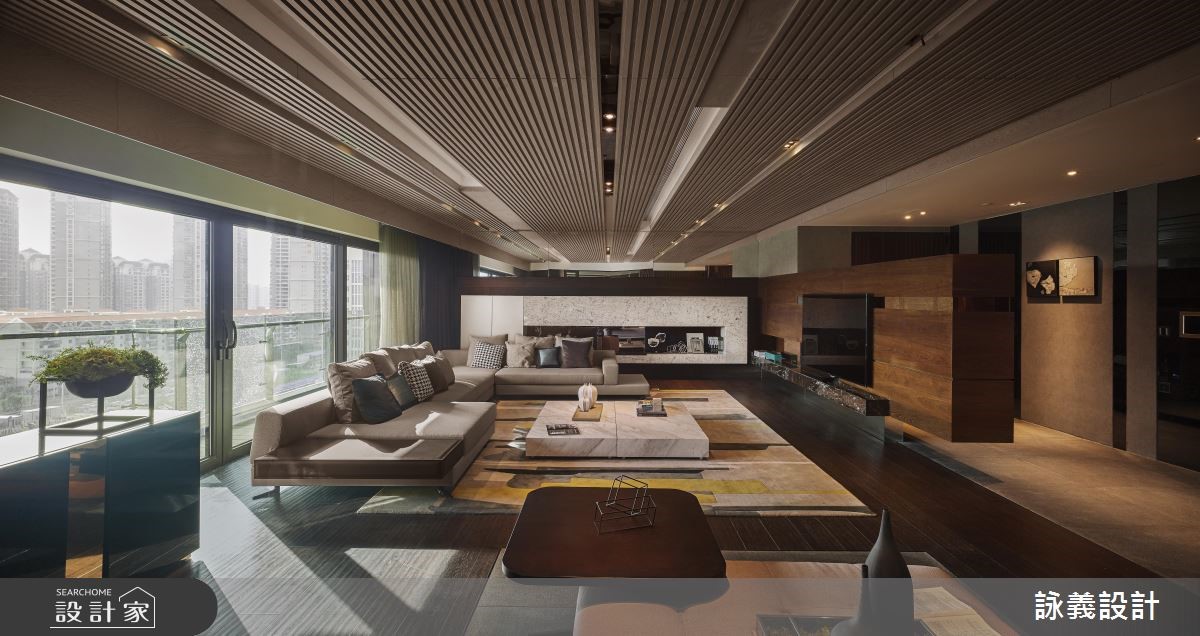 各式线条的木纹堆叠 展现隐而大器的豪宅风範