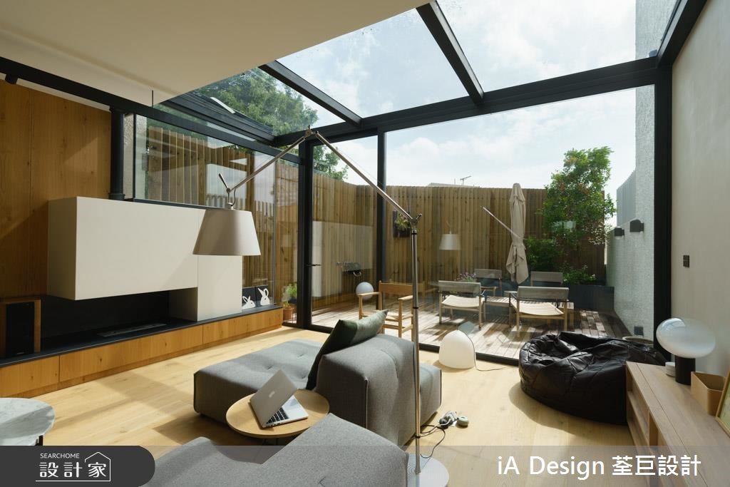 半露天客厅这样打造！走进香港导演的北欧风透天家居