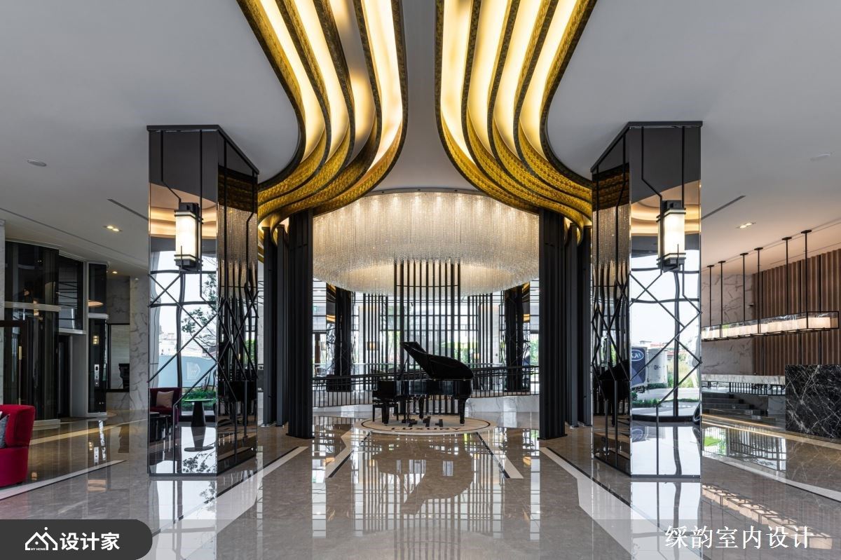 几何设计串连铁件、灰镜与镀钛！超译现代美学下的科技轻豪宅