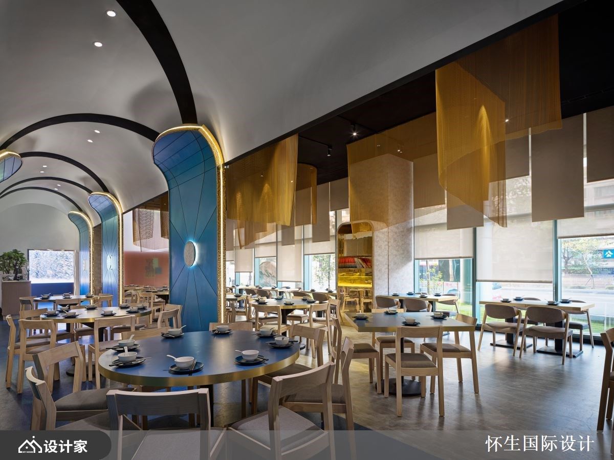 走入飞瀑、悠游美食飨宴！室内也有壮阔自然景观