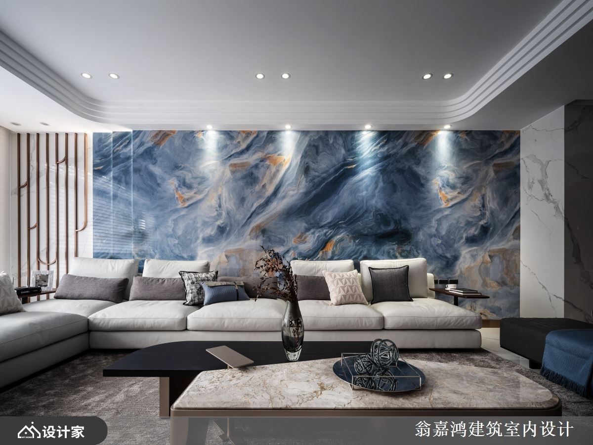 可以住的艺术品！镀钛二进式玄关、现代黑中岛与国际级精品更衣间，成就 594 平米透别墅奢华生活