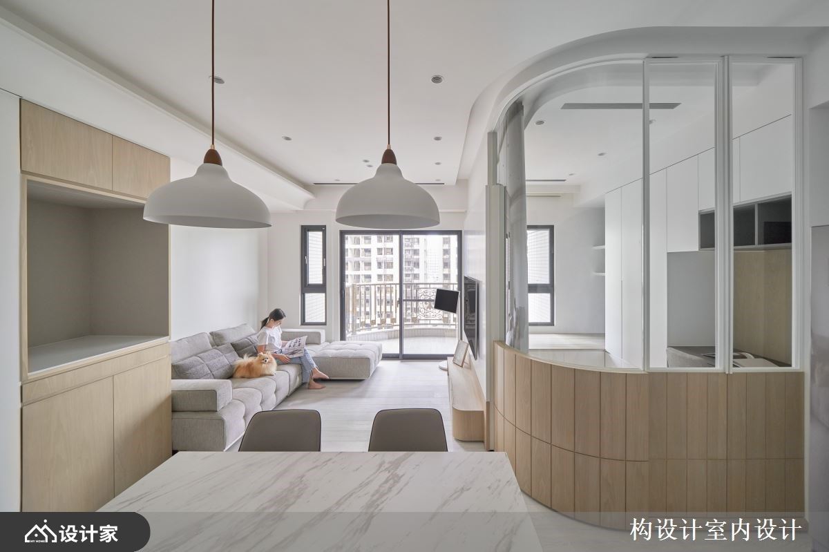 美型收纳让生活更充裕！清新北欧宅以穿透隔间引入充沛日光